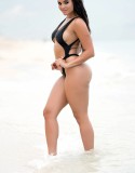 Alexa_Morgan_bikini_shoot_on_the_beach
